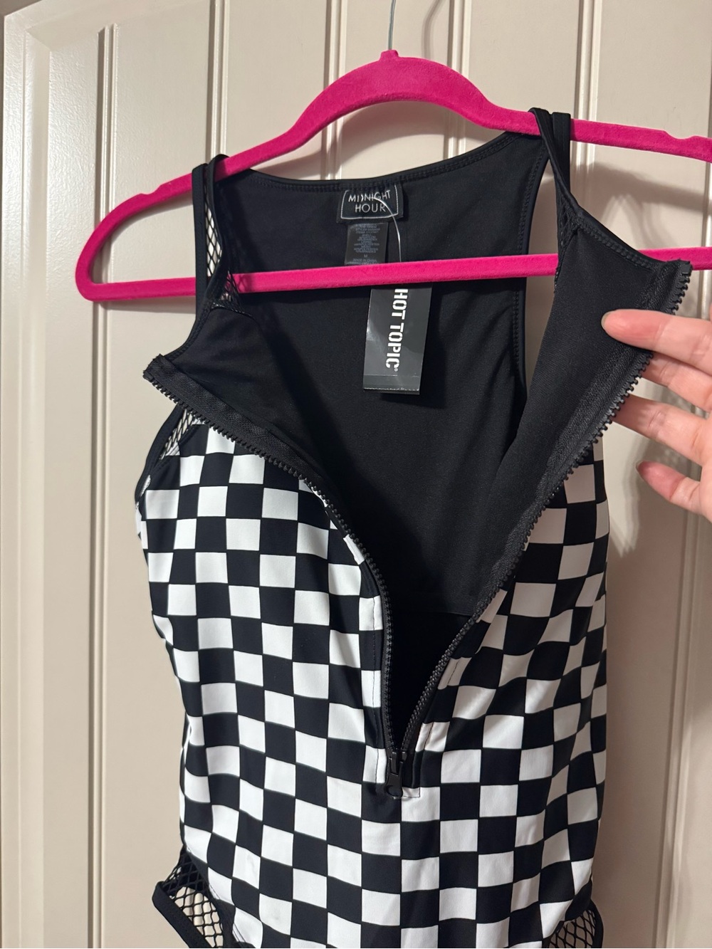 HOT TOPIC 🖤 Black, White Checkered Zip-Front One-Piece Swimsuit (Women’s Medium) - Picture 5 of 13